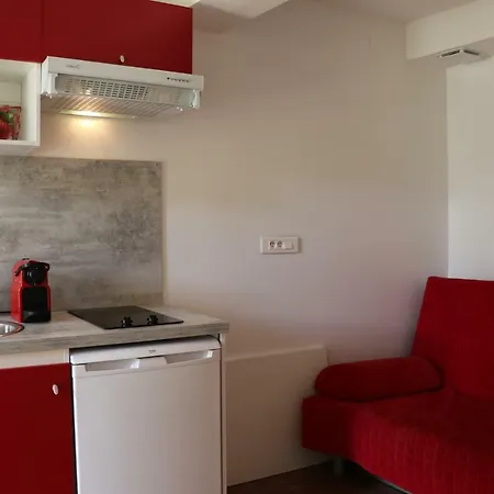 Apartment Au Coeur Du Village Avec Terrasse Et Parking Proche De Pamiers Verniolle