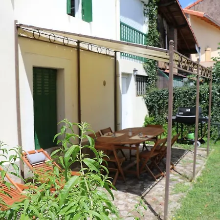 Au Coeur Du Village Avec Terrasse Et Parking Proche De Pamiers Apartment