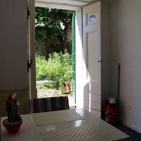 Au Coeur Du Village Avec Terrasse Et Parking Proche De Pamiers Apartment *